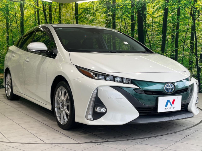 2017 Toyota Prius PHV DLA-ZVW52 (UW-6a2ccb7bbe5cc)[7]