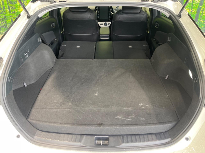 2017 Toyota Prius PHV DLA-ZVW52 (UW-6a2ccb7bbe5cc)[22]