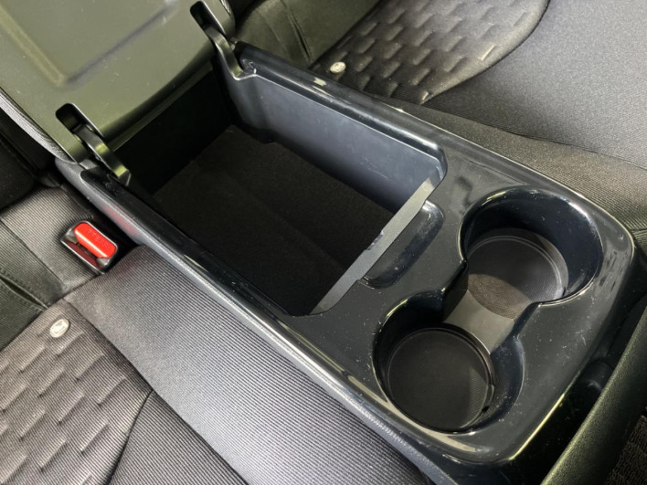 2017 Toyota Prius PHV DLA-ZVW52 (UW-6a2ccb7bbe5cc)[28]