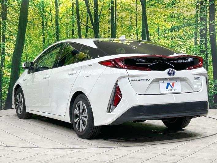 2018 Toyota Prius PHV DLA-ZVW52 (UW-6a2ccb7bd16fe)[19]