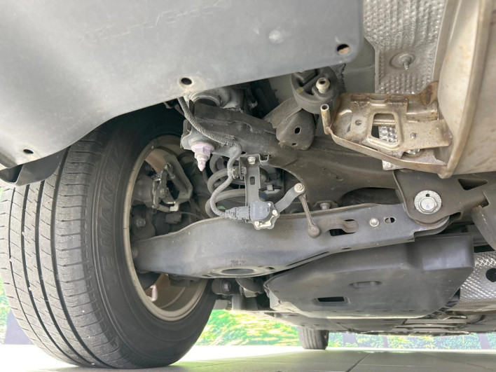 2018 Toyota Prius PHV DLA-ZVW52 (UW-6a2ccb7bd16fe)[23]