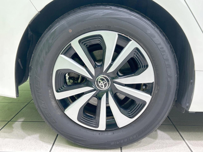 2018 Toyota Prius PHV DLA-ZVW52 (UW-6a2ccb7bd16fe)[7]