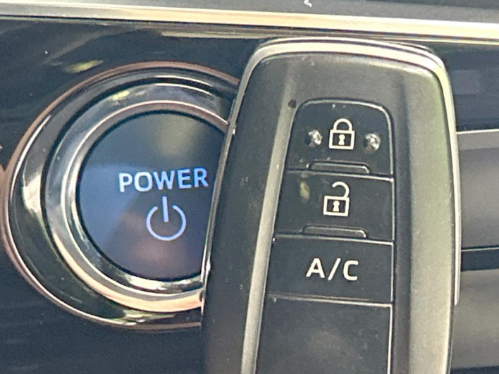 2018 Toyota Prius PHV DLA-ZVW52 (UW-6a2ccb7bd16fe)[6]