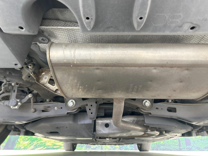 2018 Toyota Prius PHV DLA-ZVW52 (UW-6a2ccb7bd16fe)[24]