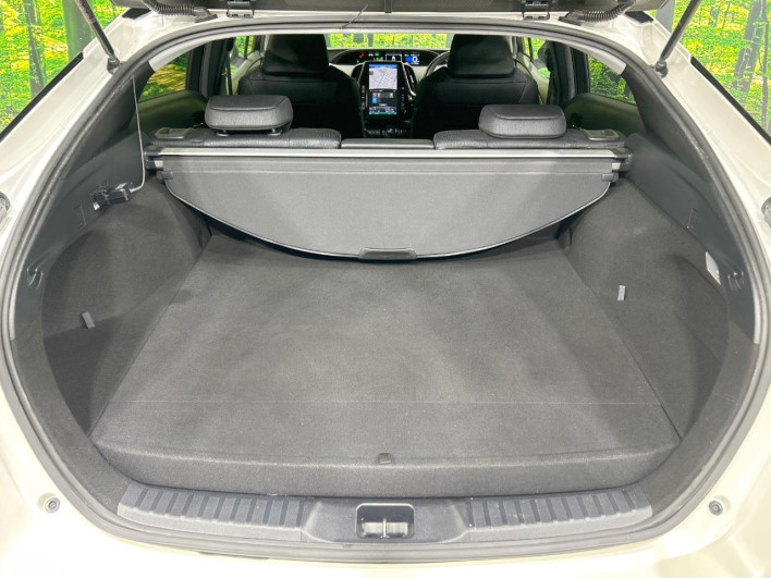 2018 Toyota Prius PHV DLA-ZVW52 (UW-6a2ccb7bd16fe)[25]