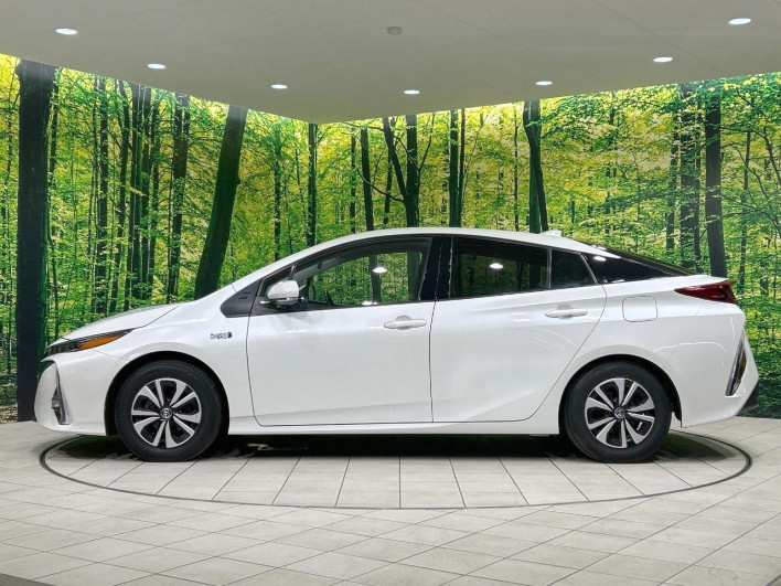 2018 Toyota Prius PHV DLA-ZVW52 (UW-6a2ccb7bd16fe)[20]