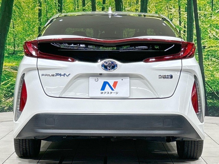 2018 Toyota Prius PHV DLA-ZVW52 (UW-6a2ccb7bd16fe)[18]