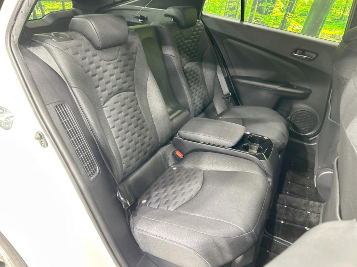 2018 Toyota Prius PHV DLA-ZVW52 (UW-6a2ccb7bd16fe)[29]