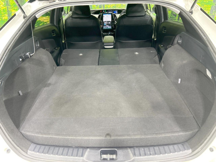 2018 Toyota Prius PHV DLA-ZVW52 (UW-6a2ccb7bd16fe)[26]