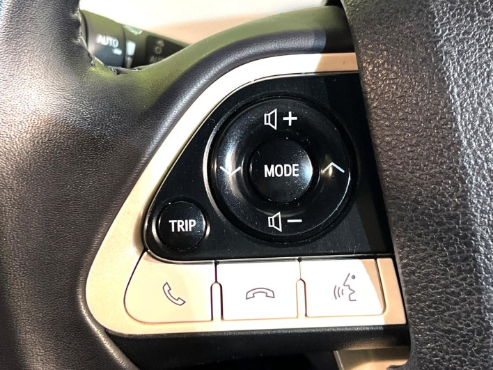 2017 Toyota Prius DAA-ZVW55 (UW-6a2ccb7d03e93)[22]