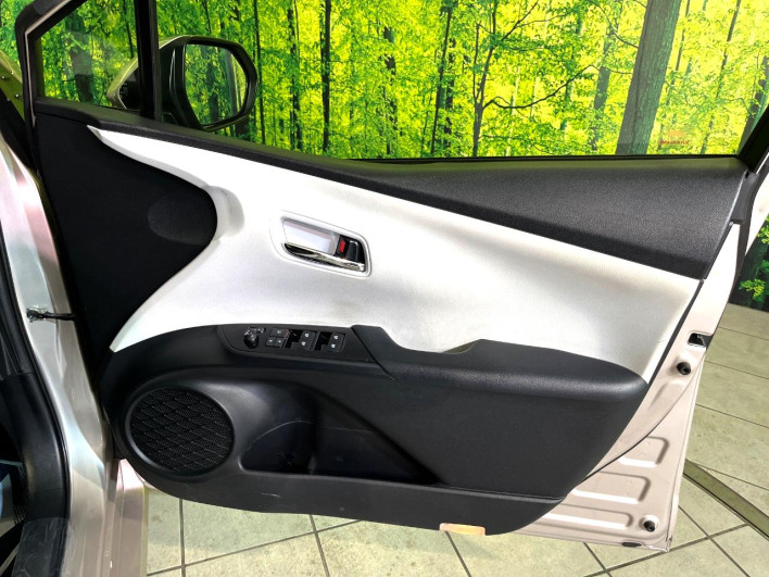 2017 Toyota Prius DAA-ZVW55 (UW-6a2ccb7d03e93)[6]
