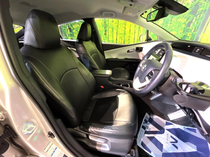 2017 Toyota Prius DAA-ZVW55 (UW-6a2ccb7d03e93)[28]