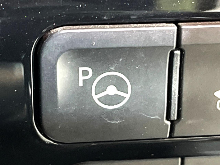 2017 Toyota Prius DAA-ZVW55 (UW-6a2ccb7d03e93)[9]
