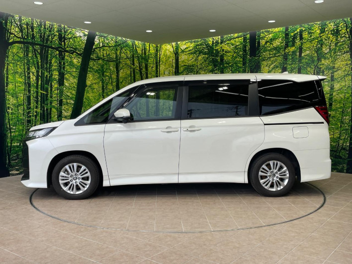 2023 Toyota Noah 6AA-ZWR90W (UW-6a2ccb8a9390f)[11]