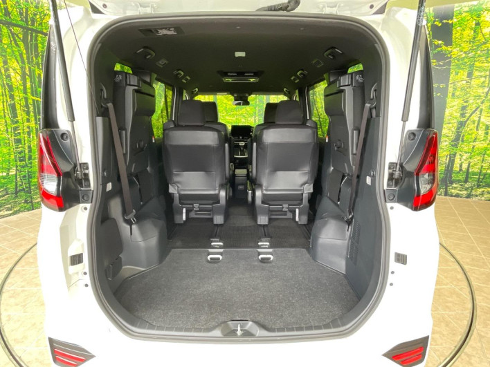 2023 Toyota Noah 6AA-ZWR90W (UW-6a2ccb8a9390f)[23]