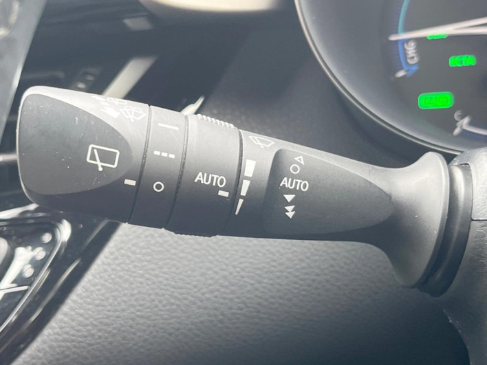 2017 Toyota C-HR DAA-ZYX10 (UW-6a2ccb9265b1e)[16]