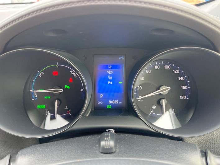2017 Toyota C-HR DAA-ZYX10 (UW-6a2ccb9265b1e)[18]