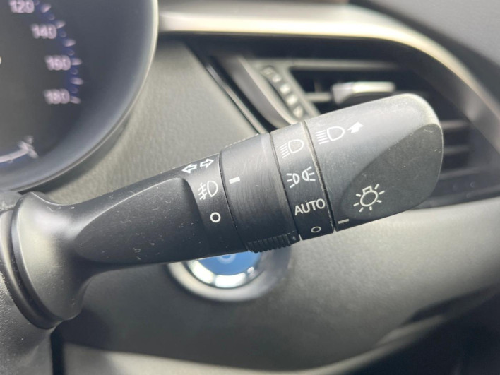 2017 Toyota C-HR DAA-ZYX10 (UW-6a2ccb9265b1e)[17]