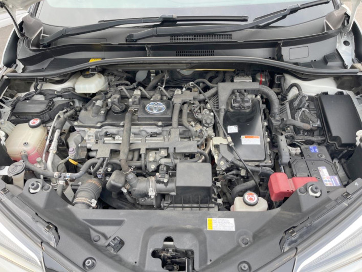 2017 Toyota C-HR DAA-ZYX10 (UW-6a2ccb9265b1e)[26]