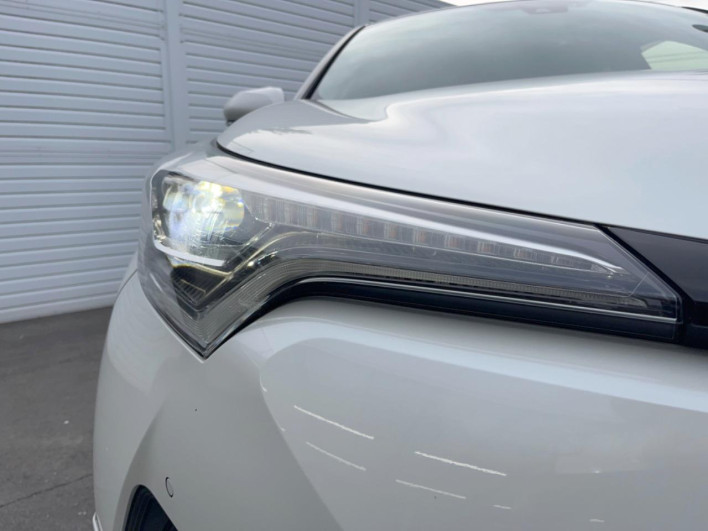2017 Toyota C-HR DAA-ZYX10 (UW-6a2ccb9265b1e)[27]