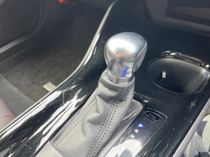 2017 Toyota C-HR DAA-ZYX10 (UW-6a2ccb9265b1e)[4]