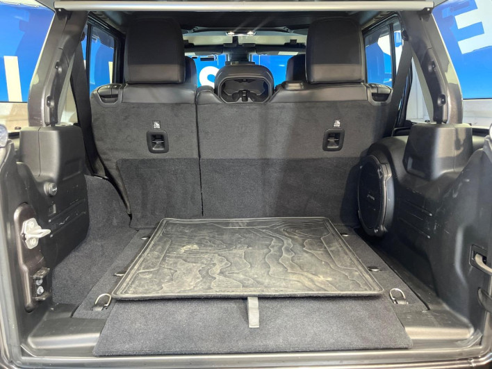 2020 Chrysler Jeep Wrangler Unlimited ABA-JL20L (UW-6a2e1a3ab7b04)[21]