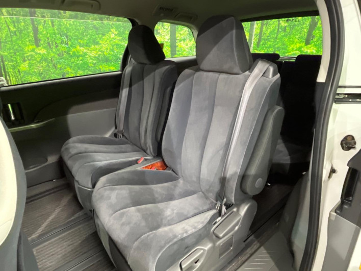 2011 Toyota Estima DBA-ACR55W (UW-6a2e1a4fbc1a0)[18]