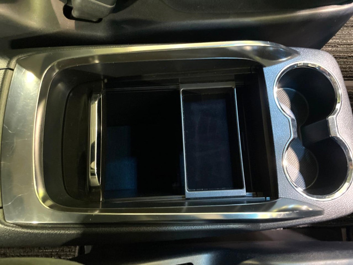 2016 Toyota Vellfire DBA-AGH30W (UW-6a2e1a50ccb92)[28]