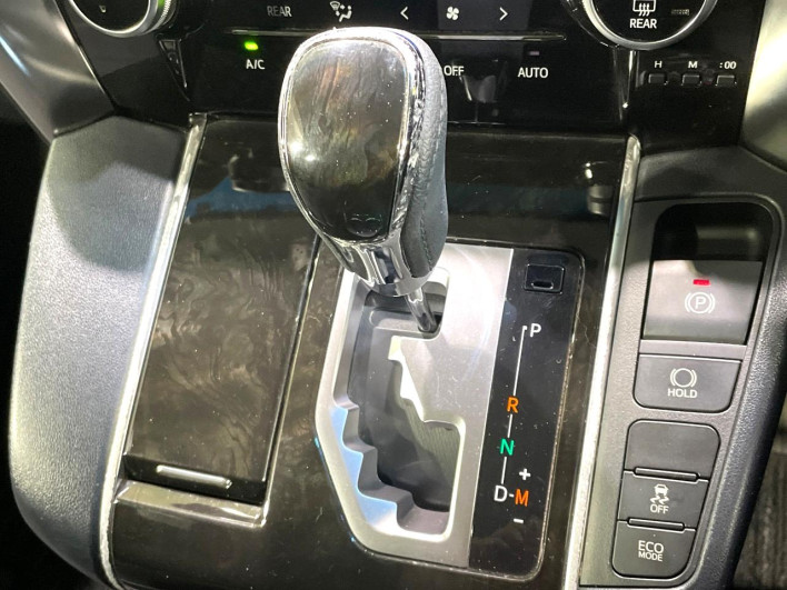 2016 Toyota Vellfire DBA-AGH30W (UW-6a2e1a50ccb92)[25]