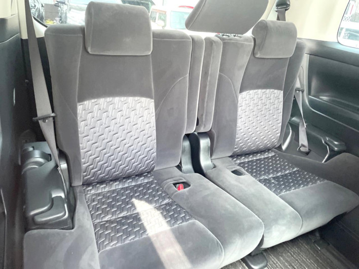 2017 Toyota Alphard DBA-AGH30W (UW-6a2e1a52f23fa)[28]