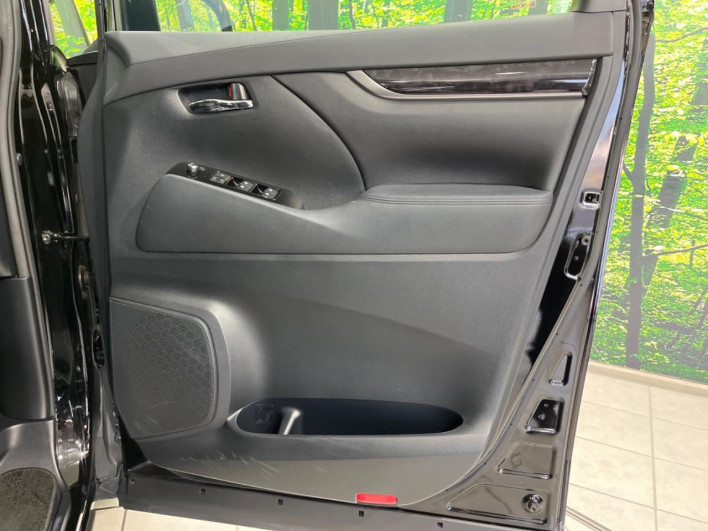 2020 Toyota Vellfire 3BA-AGH30W (UW-6a2e1a5c72c61)[27]