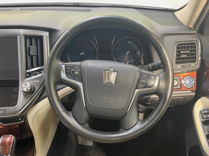 2013 Toyota Crown Hybrid DAA-AWS210 (UW-6a2e1a69540ce)[23]