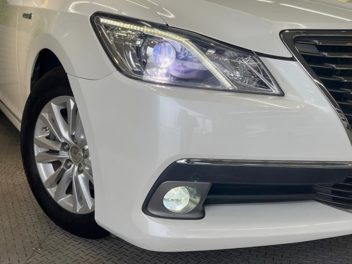 2013 Toyota Crown Hybrid DAA-AWS210 (UW-6a2e1a69540ce)[5]