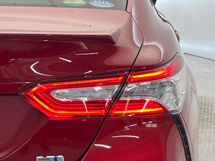 2019 Toyota Camry DAA-AXVH70 (UW-6a2e1a7659a4d)[21]