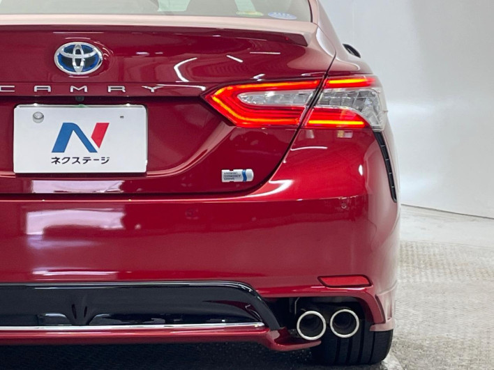 2019 Toyota Camry DAA-AXVH70 (UW-6a2e1a7659a4d)[19]