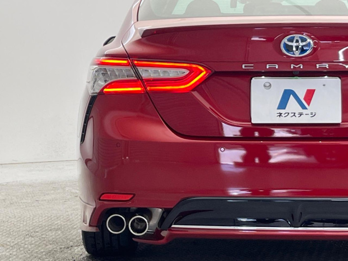 2019 Toyota Camry DAA-AXVH70 (UW-6a2e1a7659a4d)[18]