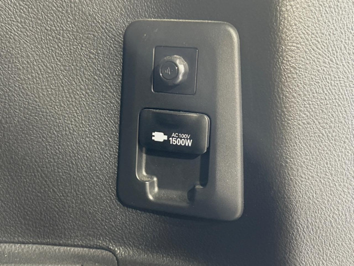 2021 Toyota Alphard Hybrid 6AA-AYH30W (UW-6a2e1a79141b8)[24]