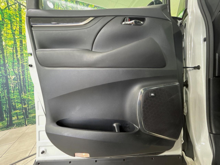 2021 Toyota Alphard Hybrid 6AA-AYH30W (UW-6a2e1a79141b8)[29]