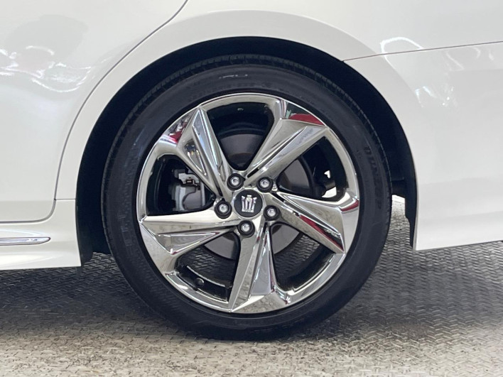 2019 Toyota Crown Hybrid 6AA-AZSH20 (UW-6a2e1a7b618f1)[29]