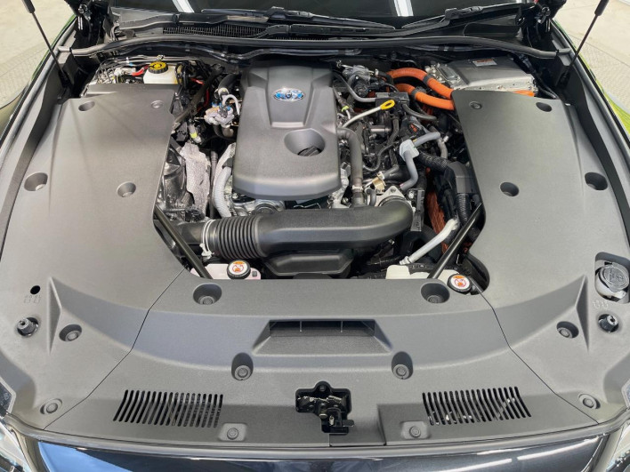 2021 Toyota Crown Hybrid 6AA-AZSH21 (UW-6a2e1a7c9042b)[10]