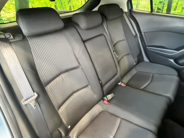 2014 Mazda Axela Sports DBA-BM5FS (UW-6a2e1a9ce49f2)[22]