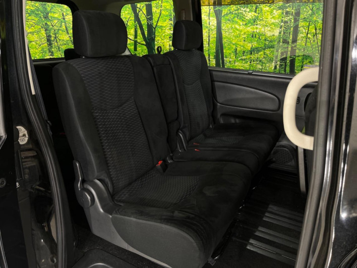 2011 Nissan Serena DBA-C26 (UW-6a2e1aa0cc300)[19]