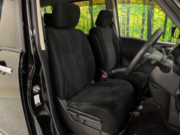 2011 Nissan Serena DBA-C26 (UW-6a2e1aa0cc300)[18]