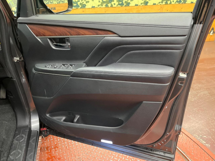 2021 Mitsubishi Delica D:5 3DA-CV1W (UW-6a2e1aa3103a0)[17]