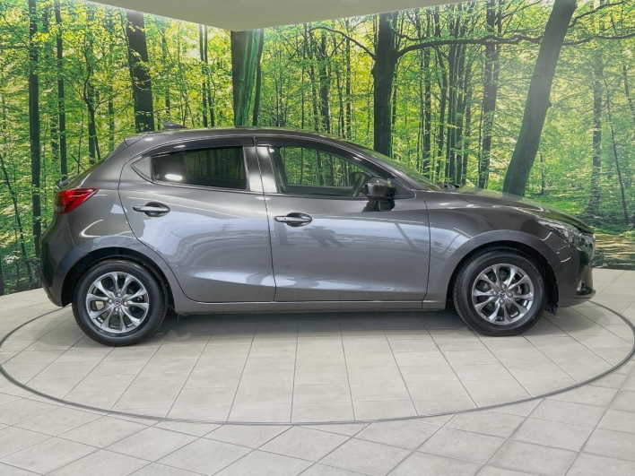 2017 Mazda Demio DBA-DJ3FS (UW-6a2e1aa9d4b83)[15]