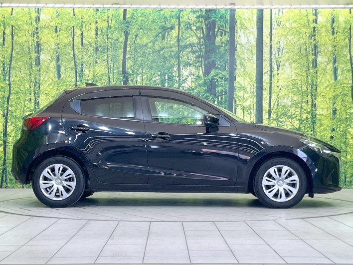 2017 Mazda Demio DBA-DJ3FS (UW-6a2e1aa9d4b99)[21]
