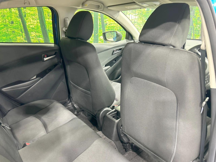 2017 Mazda Demio LDA-DJ5FS (UW-6a2e1aaaf3bcd)[23]