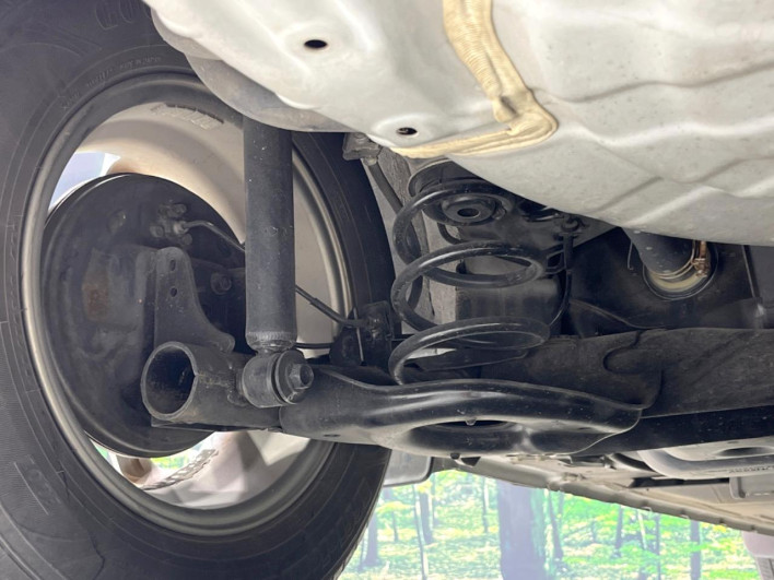 2013 Nissan Note DBA-E12 (UW-6a2e1ab135c92)[20]