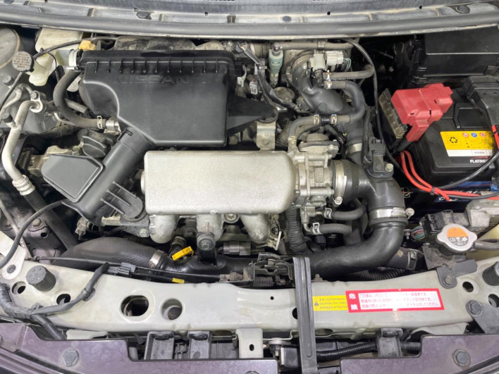 2013 Nissan Note DBA-E12 (UW-6a2e1ab135c92)[4]