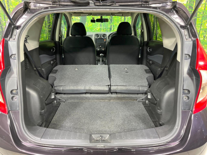 2013 Nissan Note DBA-E12 (UW-6a2e1ab135c92)[18]